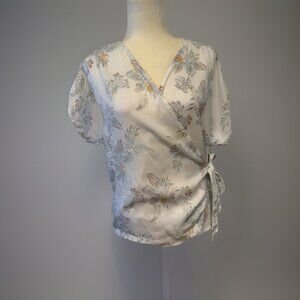 Eddie Bauer Tranquil Kimono Tie Front Top White Floral Womens Size Small
